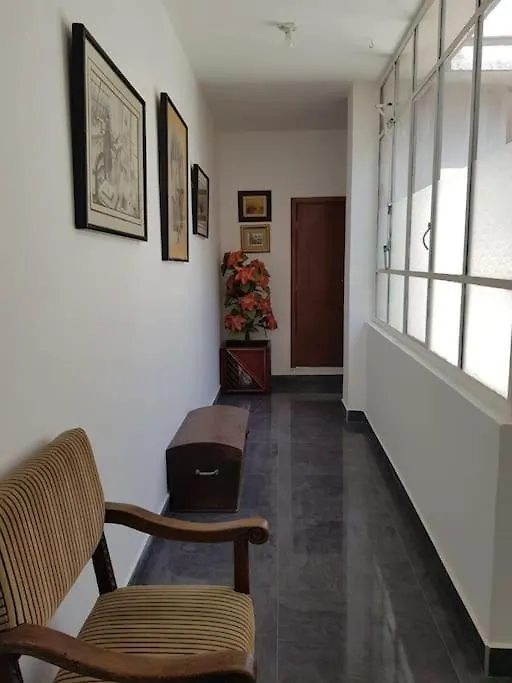 Beautiful & Fully Renovated Flat In Historic City Center Quito Apartment